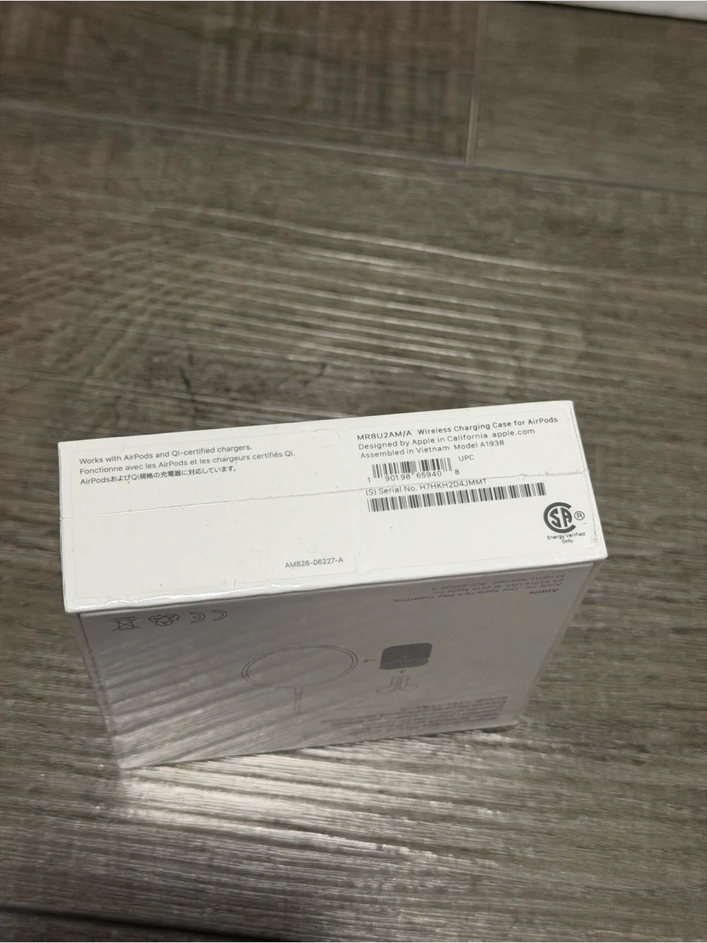 SEALED Apple Wireless Charging Case A1938 for AirPods 1st & 2nd Gen - White New